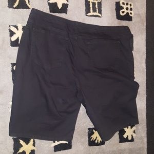 Riders by Lee Shorts - Rider by Lee Bermuda shorts nwt size 24 5 for $55 Riders by Lee Shorts - Rider by Lee Bermuda shorts nwt size 24 5 for $55